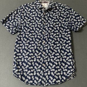 Denim And Flower Men's Short Sleeves Button Down Slim fit Pineapples Sz M